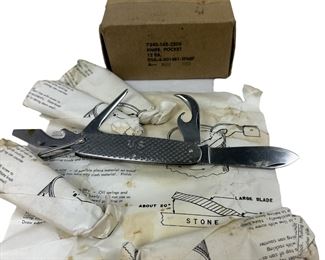 17 US Surplus 1963 Camillus 4-Blade Pocket Knife Lot