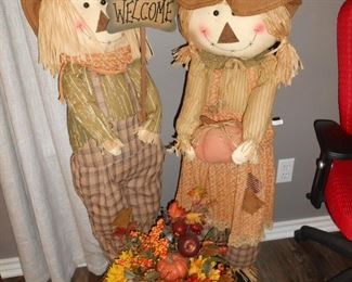 Mr & Mrs Scarecrow