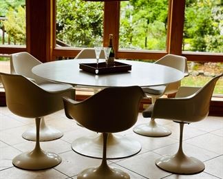 Mid Century Modern Dining - Knoll Saarinen Pedestal Table and Tulip Chairs