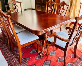 Dining Table, 2 leaves and 8 dining chairs