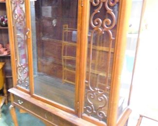 China or Curio Cabinet with Shelves
