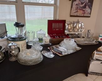 Kitchen ware. Small appliances 