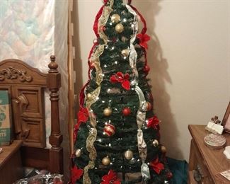 Thomas kinkade collapsible Christmas tree by the Bradford exchange