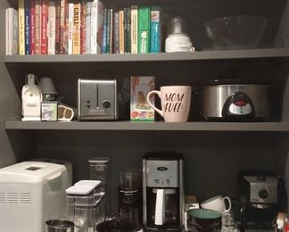 Espresso machine, blenders, coffee maker and other small appliances