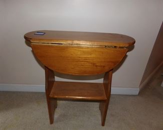 drop leaf side table