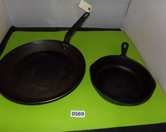 Lodge steel campfire skillet