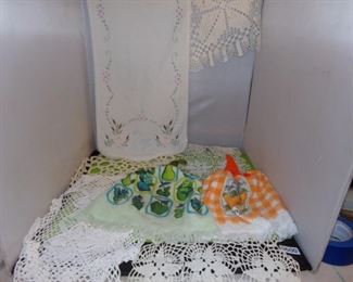 vtg doilies and needlework