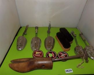 antique wooden shoe stretchers   metal shoe stretchers