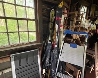 Vintage skis and assorted barn material