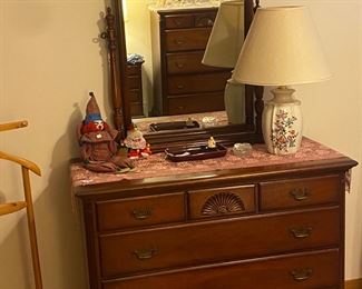 Kling mahogany dresser with mirror