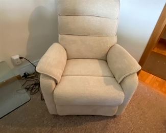 Lift recliner chair