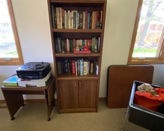 Books William Shakespeare VanHeck of mice and men, Girl Scout hand books