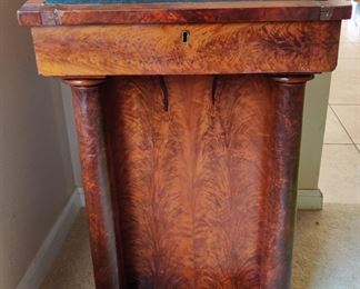 Early Victorian antique Rosewood Davenport Desk