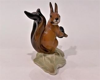 Hutschenreuther porcelain.......To register in order to place bids go to www.capitolsalesservices.hibid.com