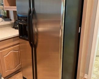 Kenmore stainless steel side by side refrigerator 