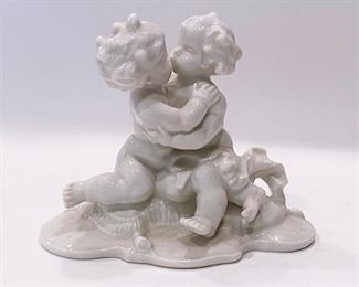 Kissing Cherubs porcelain figurine by Hutschenreuther of Germany
