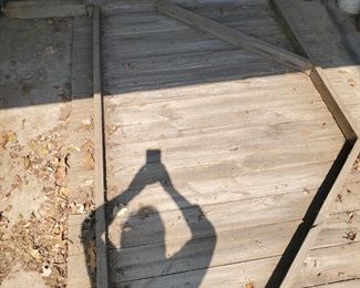 ********PLEASE, be mindful of the wood fencing laying on the left garage floor.  There might be nails sticking up....