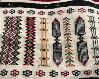 Great condition. Tight weave.