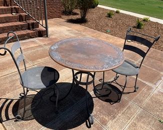 #2	Round Copper Top Bistro Table w/2 chairs - Heavy - 29round x 30T	 $150.00 			
