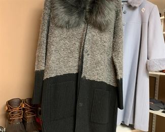 #49	Sweater dress with fur collar New with Tag Love Token size M	 $30.00 			
