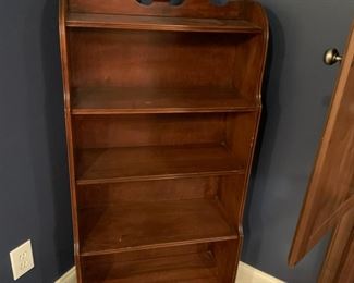 #94	5 shelf bookcase 23x8x52"	 $75.00 			
