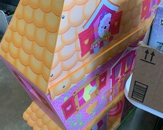 #101	Dollhouse 34x14x45"	 $100.00 			
