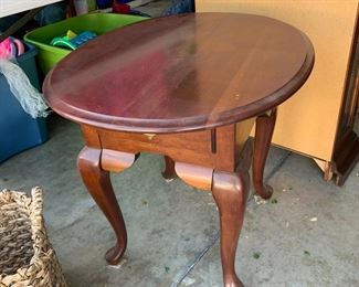 #103	oval endtable with Queen Anne legs 23x27x23" Broyhill	 $50.00 			
