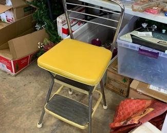 #110	Gold seated step stool	 $25.00 			
