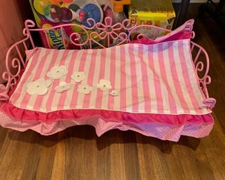 #92	Amer. Girl Pink daybed	 $25.00 			
