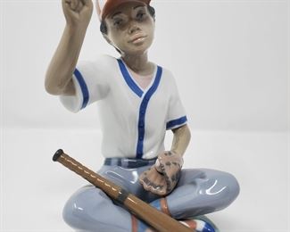LLADRO Baseball Star Black Legacy Collection