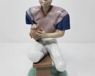 LLADRO Football Star Black Legacy Collection