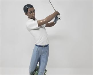 LLADRO The Perfect Swing Black Legacy Collection