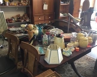 Home goods, vintage decor 