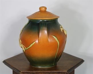 Another view of Roseville Pottery Zephyr Lily cookie jar base with Freesia patterned lid