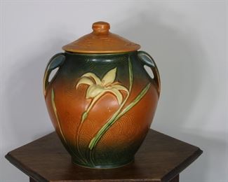 Another view of Roseville Pottery Zephyr Lily cookie jar base with Freesia patterned lid