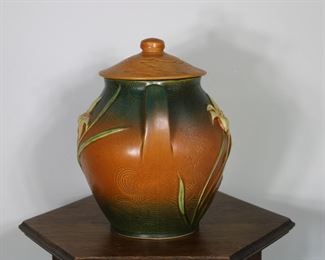 Another view of Roseville Pottery Zephyr Lily cookie jar base with Freesia patterned lid