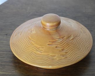 Another view of Roseville Pottery Zephyr Lily cookie jar base with Freesia patterned lid