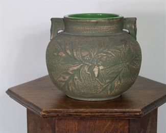 Red Wing Union Stoneware acorn and oak leaf Brushware jardiniere, 7" tall