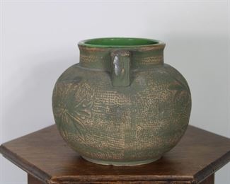 Another view of Red Wing Union Stoneware acorn and oak leaf Brushware jardiniere, 7" tall