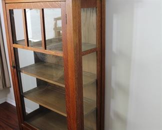 Signed  Limbert One Door China Cabinet.  Appears to retain excellent original finish, measures 61″ tall x 34″ wide x 16″ deep.   There are over 20 pictures showing details, please view them all and make your own assessment to condition and finish.  Thank you!