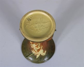 Roseville Pottery Zephyr Lily vase # 132-7"