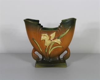 Roseville Pottery Zephyr Lily vase # 205-5", chip on base