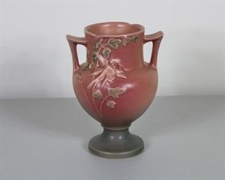 Roseville Pottery Columbine vase, 150-6"