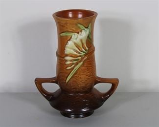 Roseville Pottery Freesia vase, 119-7"