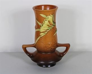 Roseville Pottery Freesia vase, 119-7"