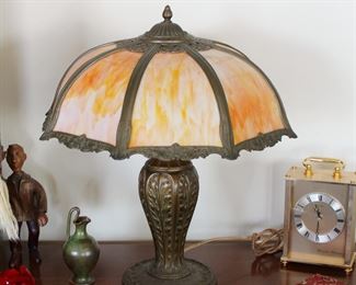 Lovely antique caramel slag glass lamp in excellent original condition