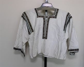 Vintage embroidered blouse, size medium/large.  1970's embroidered blouse, size medium.  We have racks of great, like new women's clothes size small to medium, vintage to current trend!