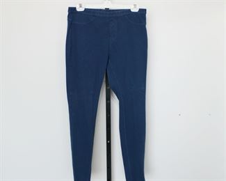 Simply Vera, Vera Wang size large leggings.  We have racks of great, like new women's clothes size small to medium, vintage to current trend!