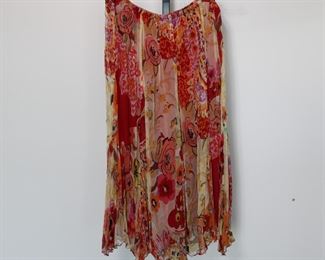 Casual Studio size medium skirt.  We have racks of great, like new women's clothes size small to medium, vintage to current trend!