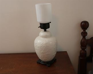 Chinese style ginger jar lamp